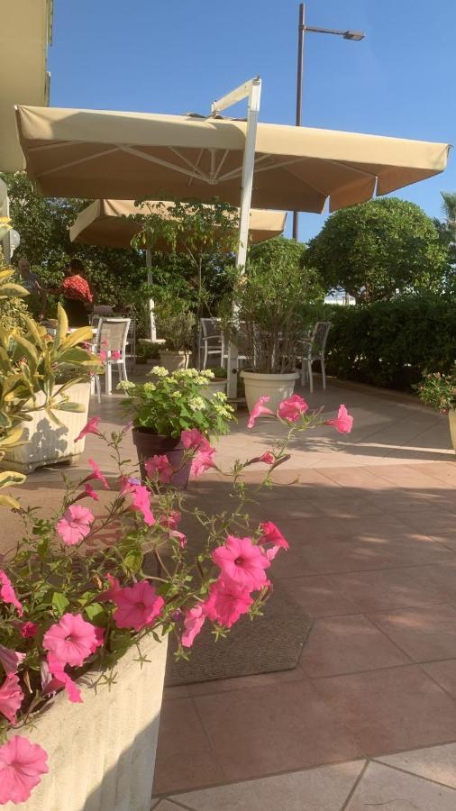 Hotel Rosati Римини Экстерьер фото